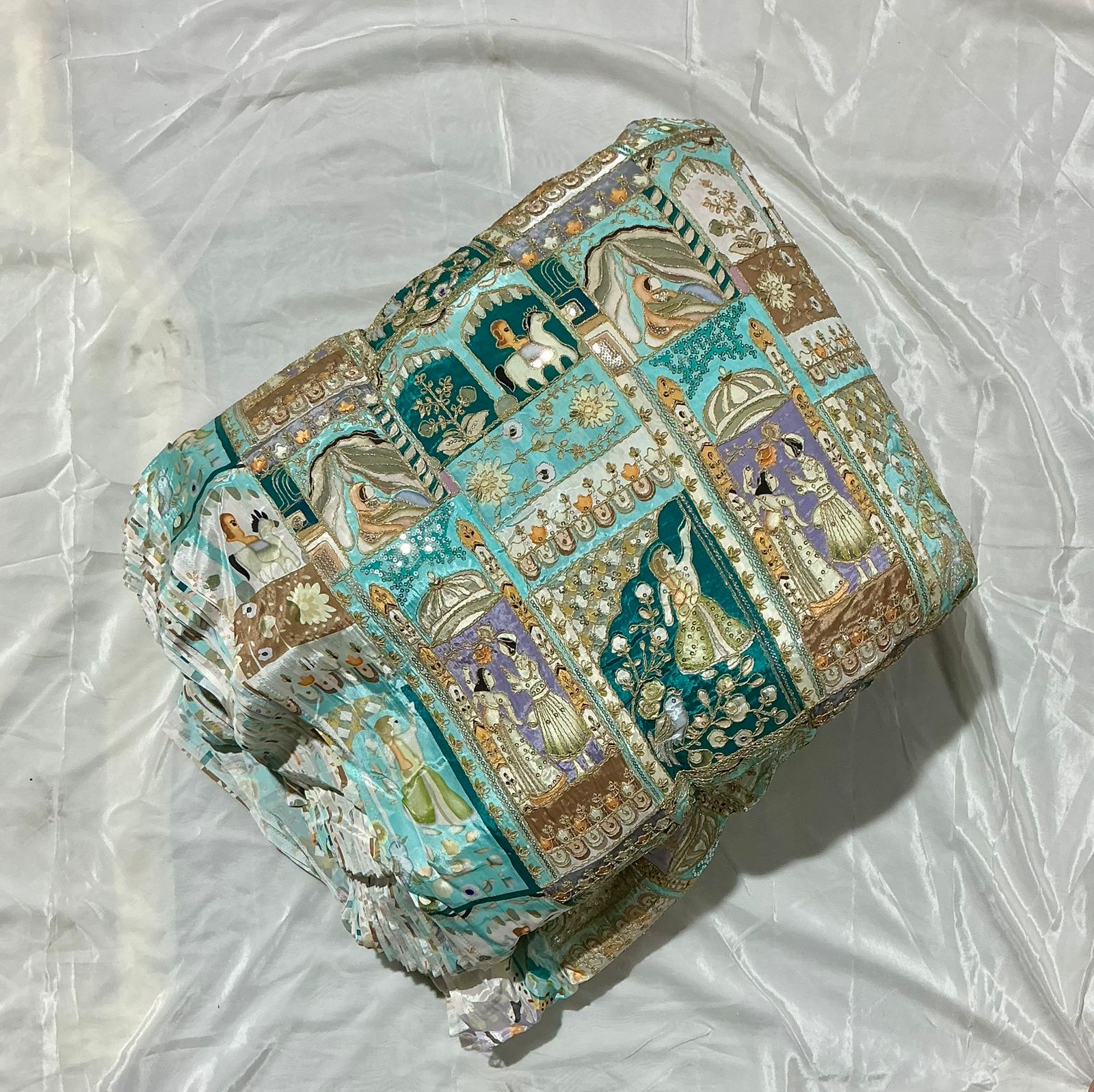 Raja Rani Position Print Fabric on Natural crepe